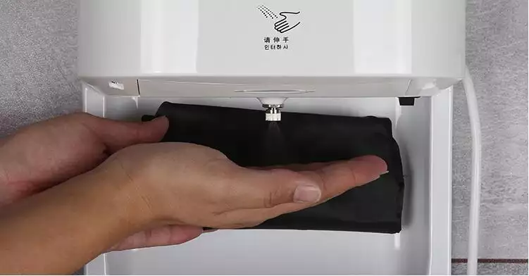 OTOMATİK SENSÖRLÜ DUVAR TİPİ DEZENFEKTAN PÜSKÜRTÜCÜSÜ